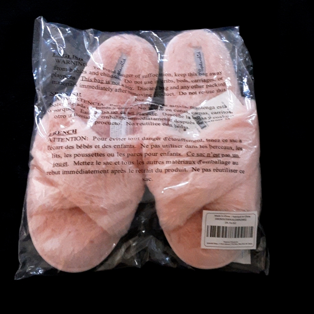 Faux fur slippers